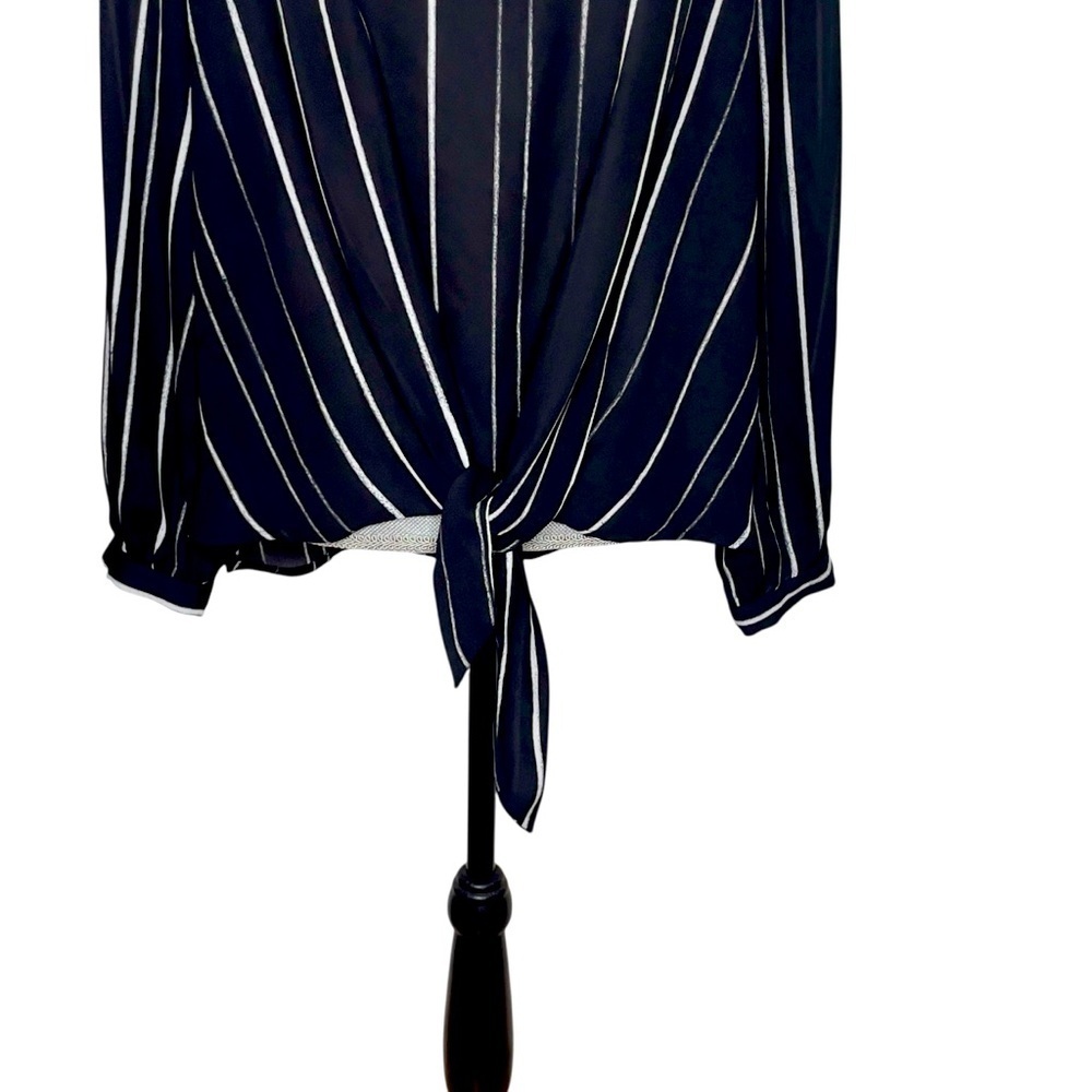 Apt. 9 Black and White Keyhole Tie Front 3/4 Sleeve Blouse Pinstripe size L - Picture 8 of 16